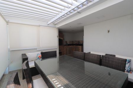 Casa de condomínio à venda com 110m², 2 quartos e 1 vagaVaranda