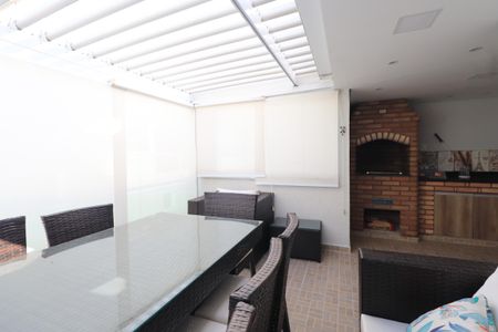 Casa de condomínio à venda com 110m², 2 quartos e 1 vagaVaranda