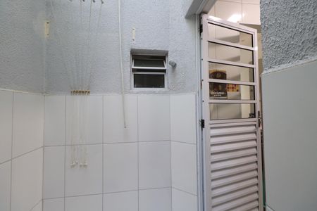 Casa de condomínio à venda com 110m², 2 quartos e 1 vagaÁrea de Serviço