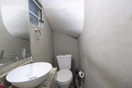 Casa de condomínio à venda com 110m², 2 quartos e 1 vagaLavabo