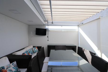 Casa de condomínio à venda com 110m², 2 quartos e 1 vagaVaranda