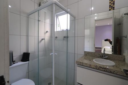 Casa de condomínio à venda com 110m², 2 quartos e 1 vagaBanheiro da Suíte 2
