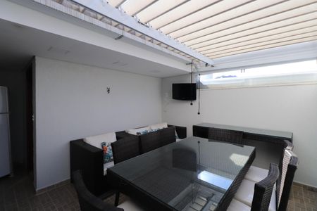 Casa de condomínio à venda com 110m², 2 quartos e 1 vagaVaranda