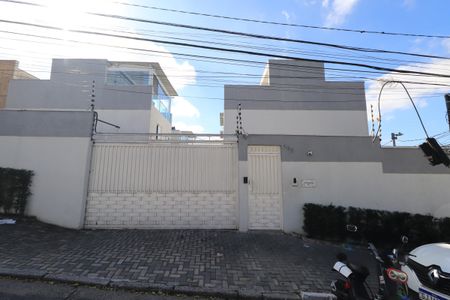 Casa de condomínio à venda com 110m², 2 quartos e 1 vagaFachada