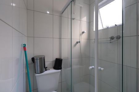 Casa de condomínio à venda com 110m², 2 quartos e 1 vagaBanheiro da Suíte 2