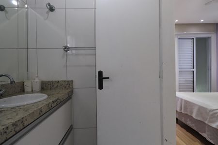 Casa de condomínio à venda com 110m², 2 quartos e 1 vagaBanheiro da Suíte 2