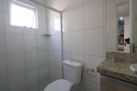 Casa de condomínio à venda com 110m², 2 quartos e 1 vagaBanheiro da Suíte 2