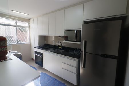 Apartamento à venda com 57m², 2 quartos e 1 vagaCozinha e Área de Serviço