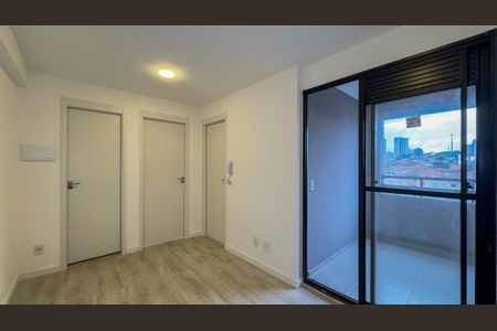 Sala e Cozinha de apartamento para alugar com 2 quartos, 33m² em Jardim Aeroporto, São Paulo