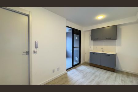 Sala e Cozinha de apartamento para alugar com 2 quartos, 33m² em Jardim Aeroporto, São Paulo