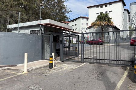 Apartamento para alugar com 52m², 2 quartos e 1 vaga Apartamento para alugar com 52m², 2 quartos e 1 vagaFachada