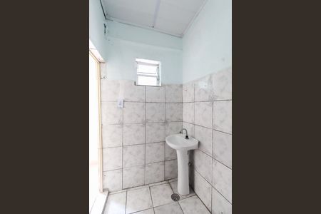 Casa à venda com 250m², 4 quartos e sem vaga Casa à venda com 250m², 4 quartos e sem vagaBanheiro