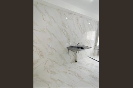 Cozinha de apartamento para alugar com 2 quartos, 48m² em Cidade Ocian, Praia Grande
