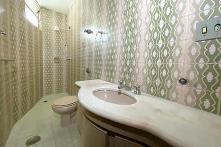 Apartamento à venda com 165m², 4 quartos e 1 vagaBanheiro da Suíte 1