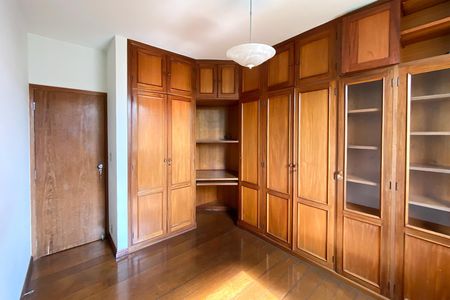 Apartamento à venda com 165m², 4 quartos e 1 vagaQuarto 2