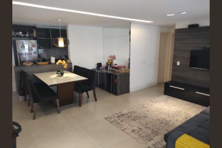 Sala de apartamento à venda com 3 quartos, 93m² em Vila Bastos, Santo André
