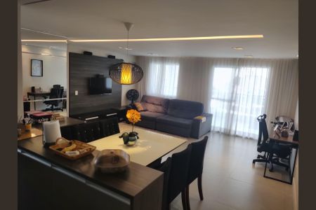Sala de apartamento à venda com 3 quartos, 93m² em Vila Bastos, Santo André