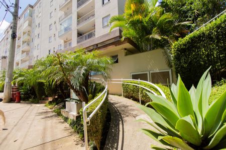 Apartamento para alugar com 49m², 2 quartos e 1 vagaFachada e portaria