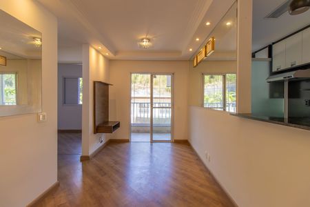 Sala de apartamento para alugar com 2 quartos, 49m² em Lajeado, Cotia