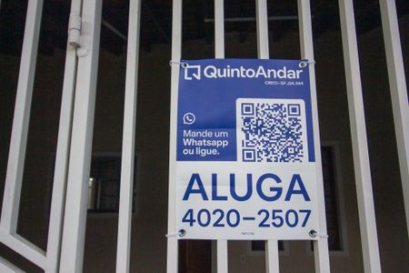 Casa para alugar com 104m², 3 quartos e 4 vagas Casa para alugar com 104m², 3 quartos e 4 vagasFachada