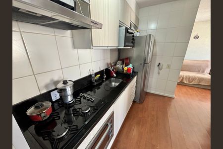 Apartamento à venda com 49m², 2 quartos e 1 vaga Apartamento à venda com 49m², 2 quartos e 1 vagaCozinha - Armários