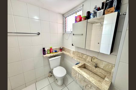 Apartamento à venda com 49m², 2 quartos e 1 vaga Apartamento à venda com 49m², 2 quartos e 1 vagaBanheiro