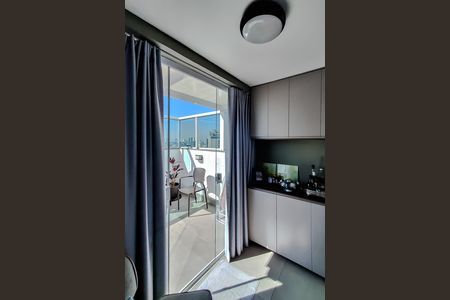 Apartamento à venda com 150m², 3 quartos e 3 vagas Apartamento à venda com 150m², 3 quartos e 3 vagasSala