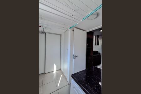 Apartamento à venda com 150m², 3 quartos e 3 vagas Apartamento à venda com 150m², 3 quartos e 3 vagasÁrea de Serviço