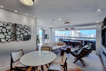 Apartamento à venda com 150m², 3 quartos e 3 vagas Apartamento à venda com 150m², 3 quartos e 3 vagasSala