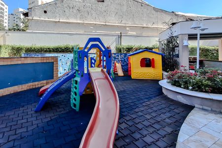 Apartamento à venda com 150m², 3 quartos e 3 vagas Apartamento à venda com 150m², 3 quartos e 3 vagasÁrea comum - Playground