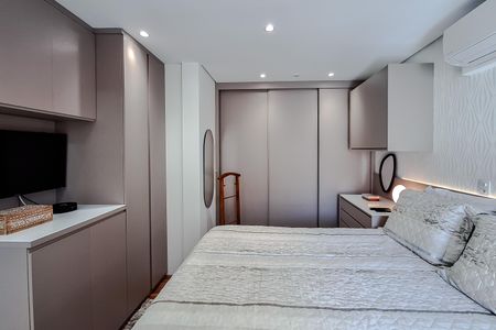 Apartamento à venda com 150m², 3 quartos e 3 vagas Apartamento à venda com 150m², 3 quartos e 3 vagasQuarto 1 - Suíte