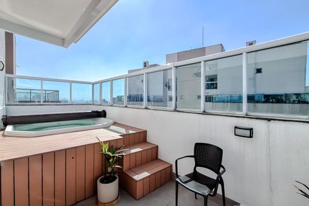 Apartamento à venda com 150m², 3 quartos e 3 vagas Apartamento à venda com 150m², 3 quartos e 3 vagasÁrea externa