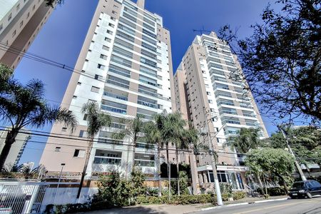 Apartamento à venda com 150m², 3 quartos e 3 vagas Apartamento à venda com 150m², 3 quartos e 3 vagasFachada e portaria