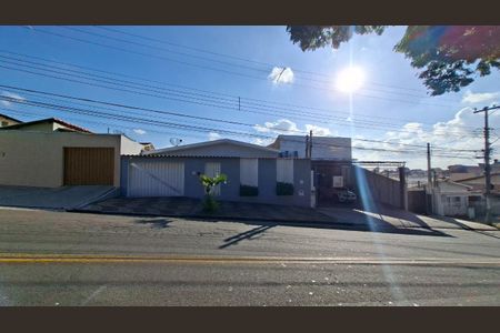 Casa à venda com 240m², 4 quartos e 3 vagas Casa à venda com 240m², 4 quartos e 3 vagasFoto 43