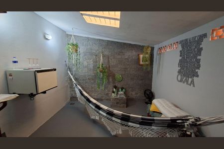 Casa à venda com 240m², 4 quartos e 3 vagas Casa à venda com 240m², 4 quartos e 3 vagasCasa do Fundo