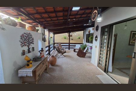 Casa à venda com 240m², 4 quartos e 3 vagas Casa à venda com 240m², 4 quartos e 3 vagasFoto 22