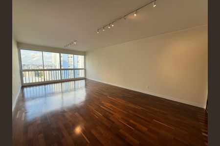 Apartamento à venda com 123m², 3 quartos e 1 vaga Apartamento à venda com 123m², 3 quartos e 1 vagaSala