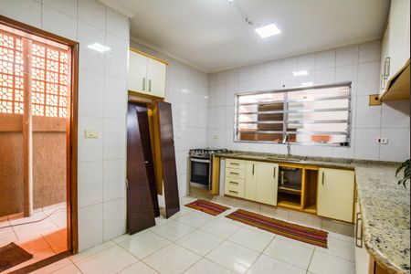 Cozinha de casa à venda com 3 quartos, 143m² em Vila Camilópolis, Santo André