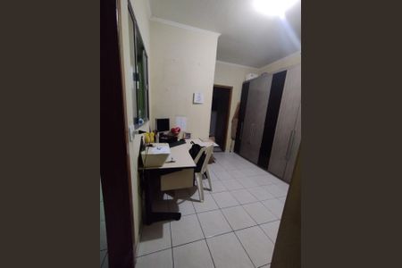 Casa à venda com 125m², 4 quartos e 2 vagas Casa à venda com 125m², 4 quartos e 2 vagasQuarto