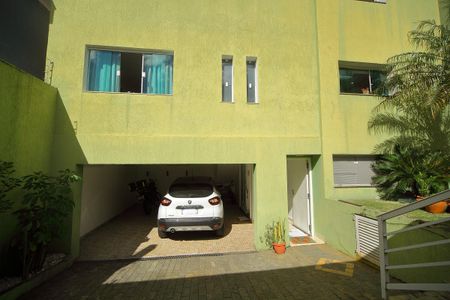 Casa à venda com 377m², 4 quartos e 4 vagasGaragem 