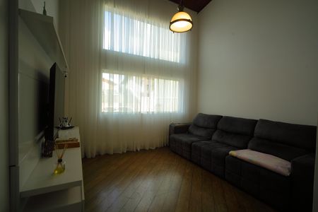 Casa à venda com 377m², 4 quartos e 4 vagasSala de TV 