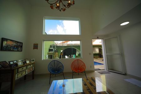 Casa à venda com 377m², 4 quartos e 4 vagasSala de visita 