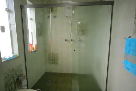 Casa à venda com 377m², 4 quartos e 4 vagasBanheiro Suíte 3