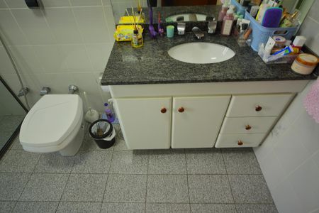 Casa à venda com 377m², 4 quartos e 4 vagasBanheiro Suíte 2