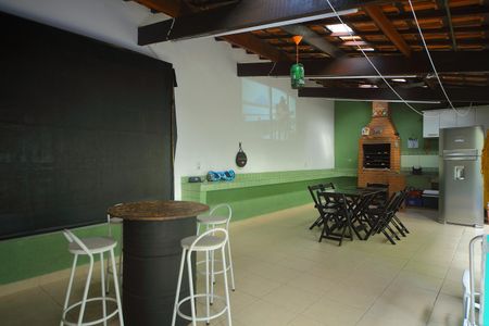 Casa à venda com 377m², 4 quartos e 4 vagasQuintal/Área de serviço 