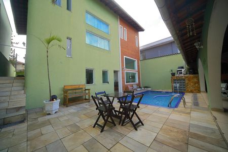 Casa à venda com 377m², 4 quartos e 4 vagasQuintal