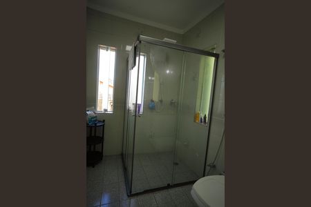 Casa à venda com 377m², 4 quartos e 4 vagasBanheiro Suíte 2