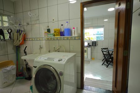 Casa à venda com 377m², 4 quartos e 4 vagasÁrea de Serviço