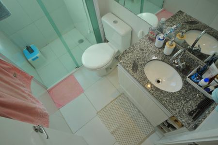 Apartamento à venda com 75m², 2 quartos e 1 vagaBanheiro 