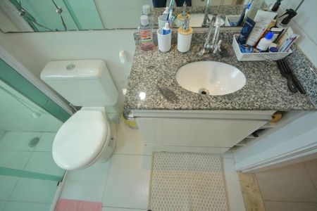Apartamento à venda com 75m², 2 quartos e 1 vagaBanheiro 